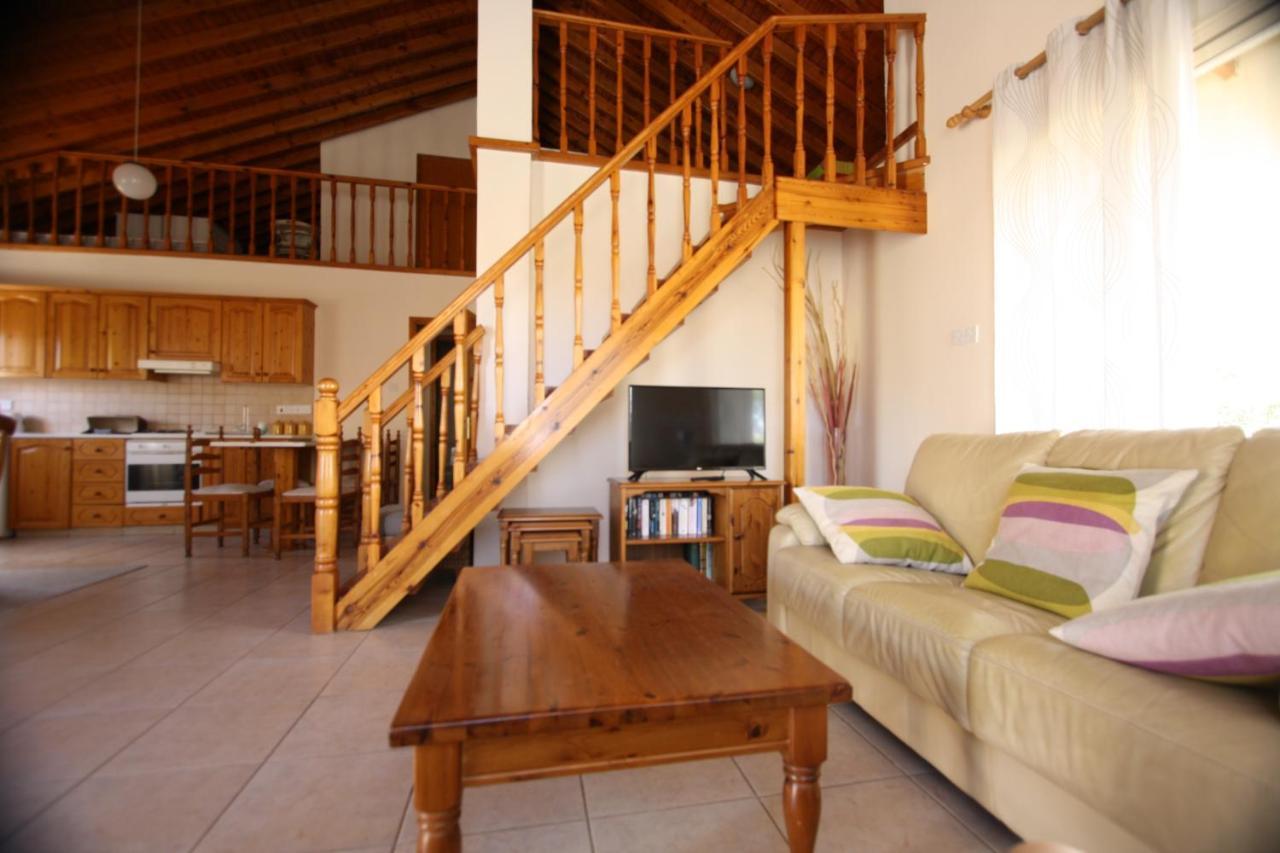 Hilltop Chalet Πισσούρι Εξωτερικό φωτογραφία